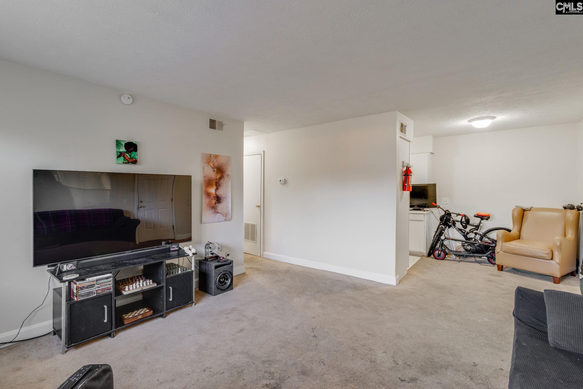 1313 Old Manor Road Columbia, SC 29210 - Photo 6 of 13