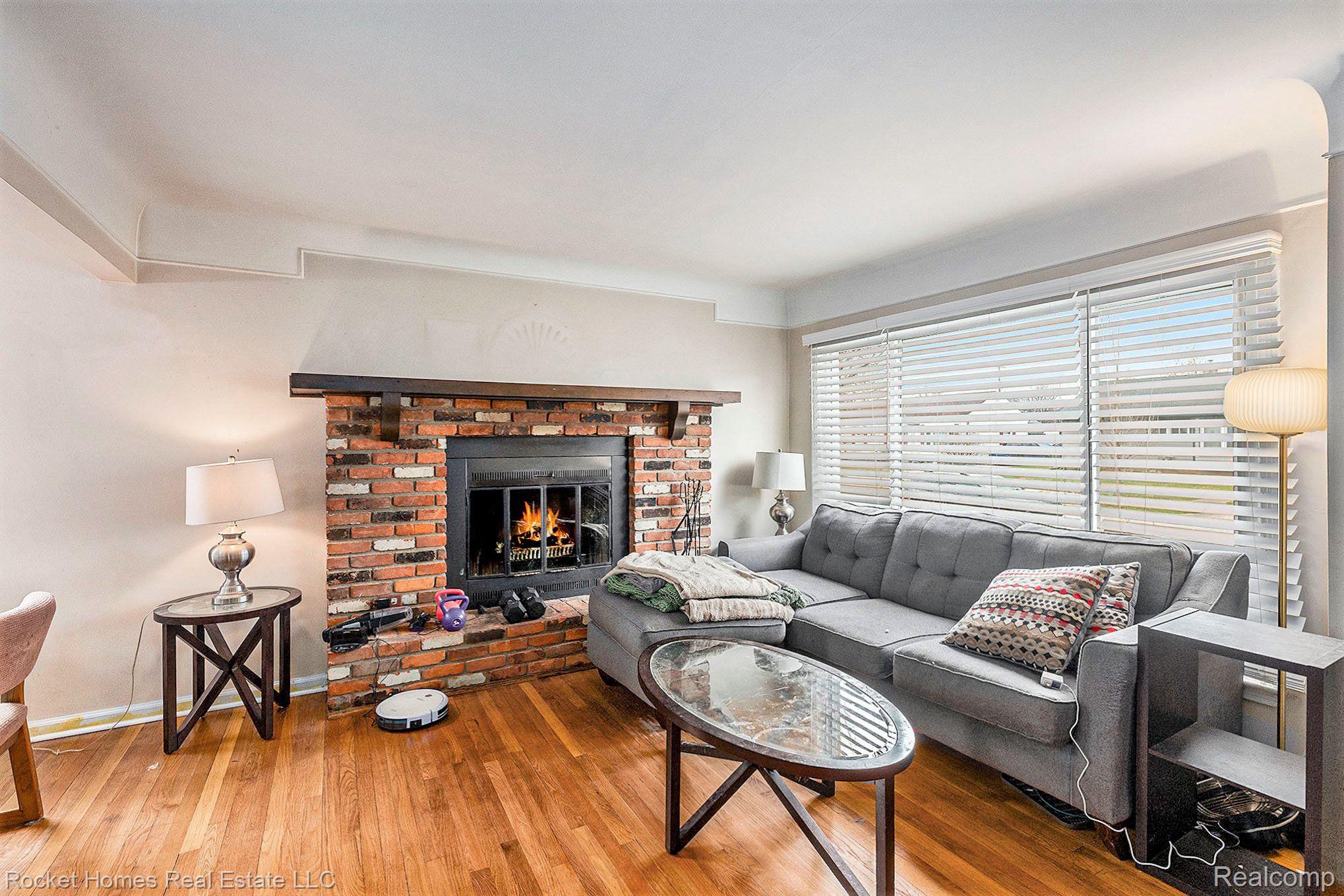 1379 Hampton Road Mount Clemens, MI 48043 - Photo 6 of 30 Gallery Image 6