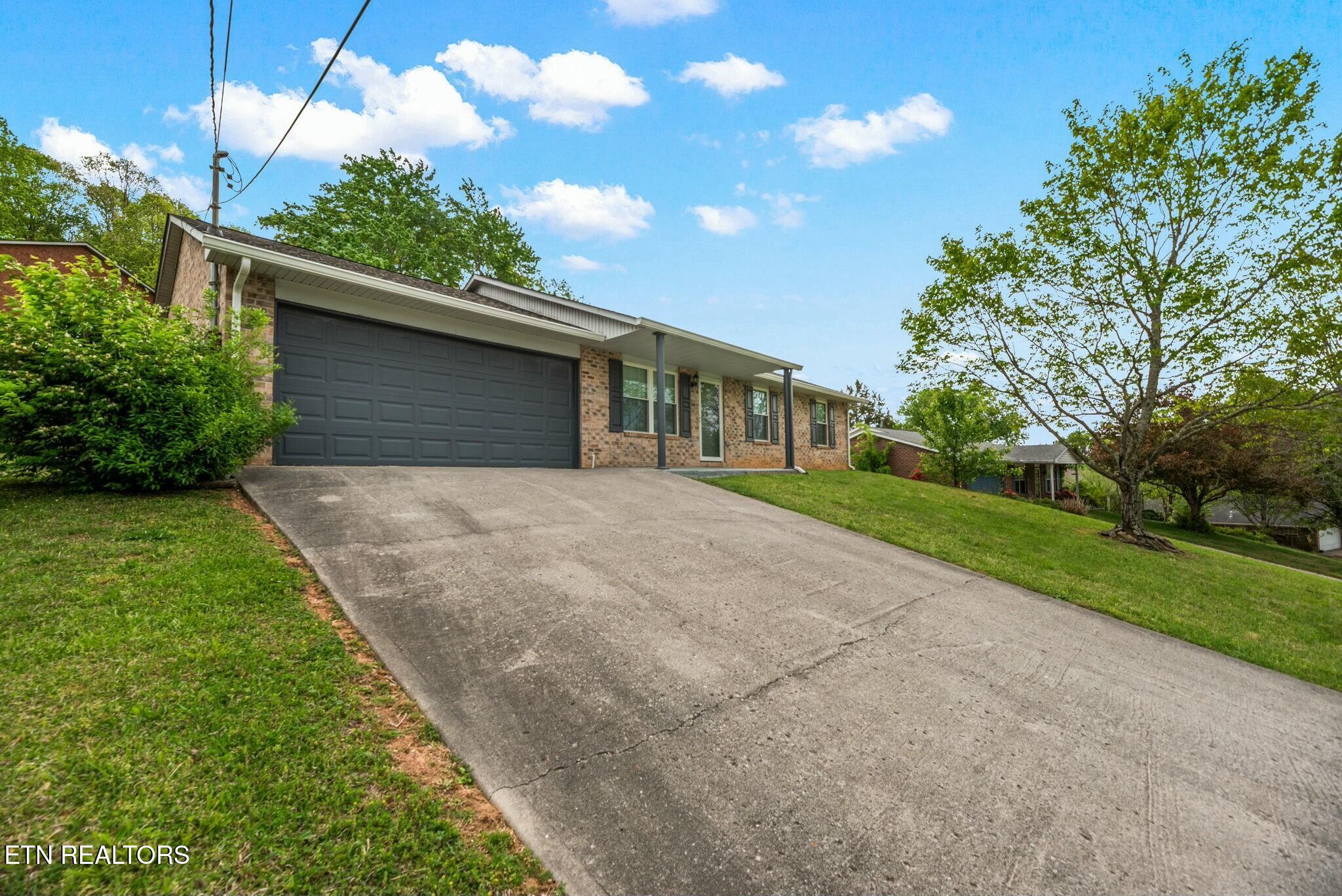 4918 Stewart Ridge Road Knoxville, TN 37938 - Photo 3 of 27 tempImagePv6vee