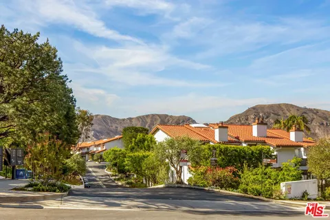 $1,450,000 | 1656 Michael Lane, Pacific Palisades, CA 90272