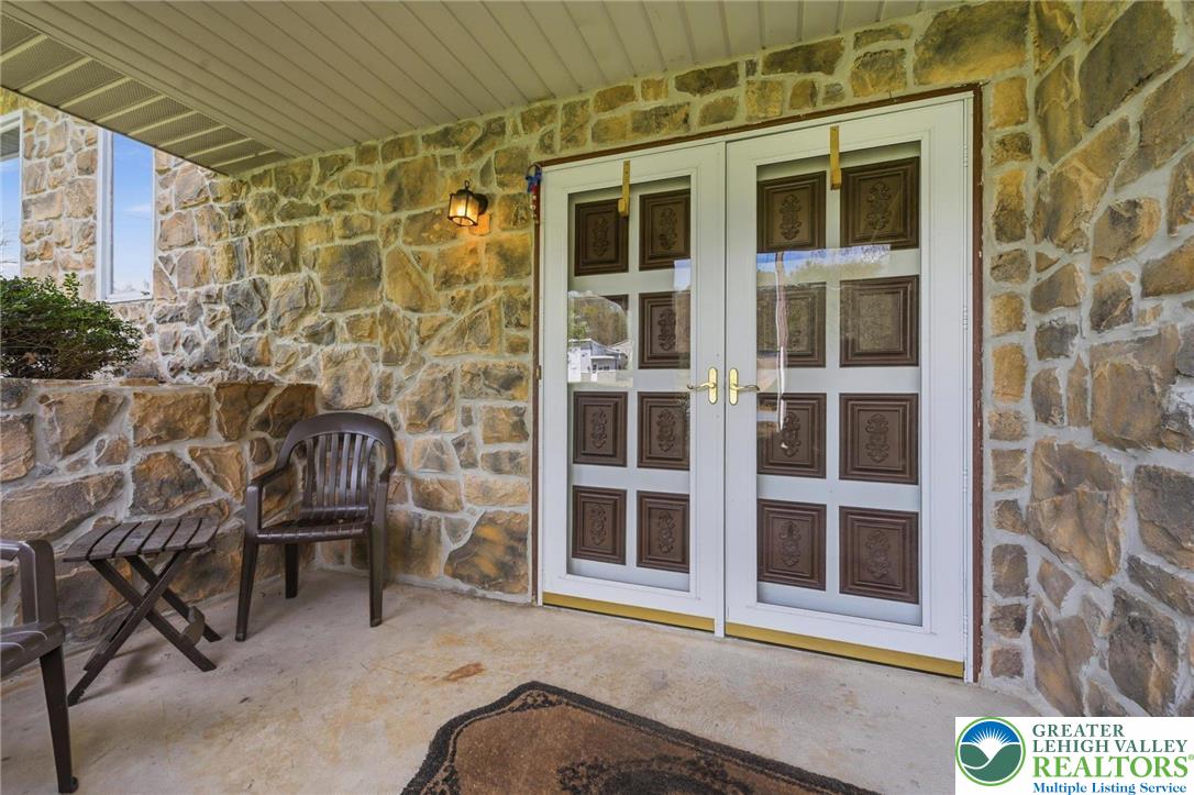 74 Municipal Road New Ringgold, PA 17960 - Photo 6 of 56