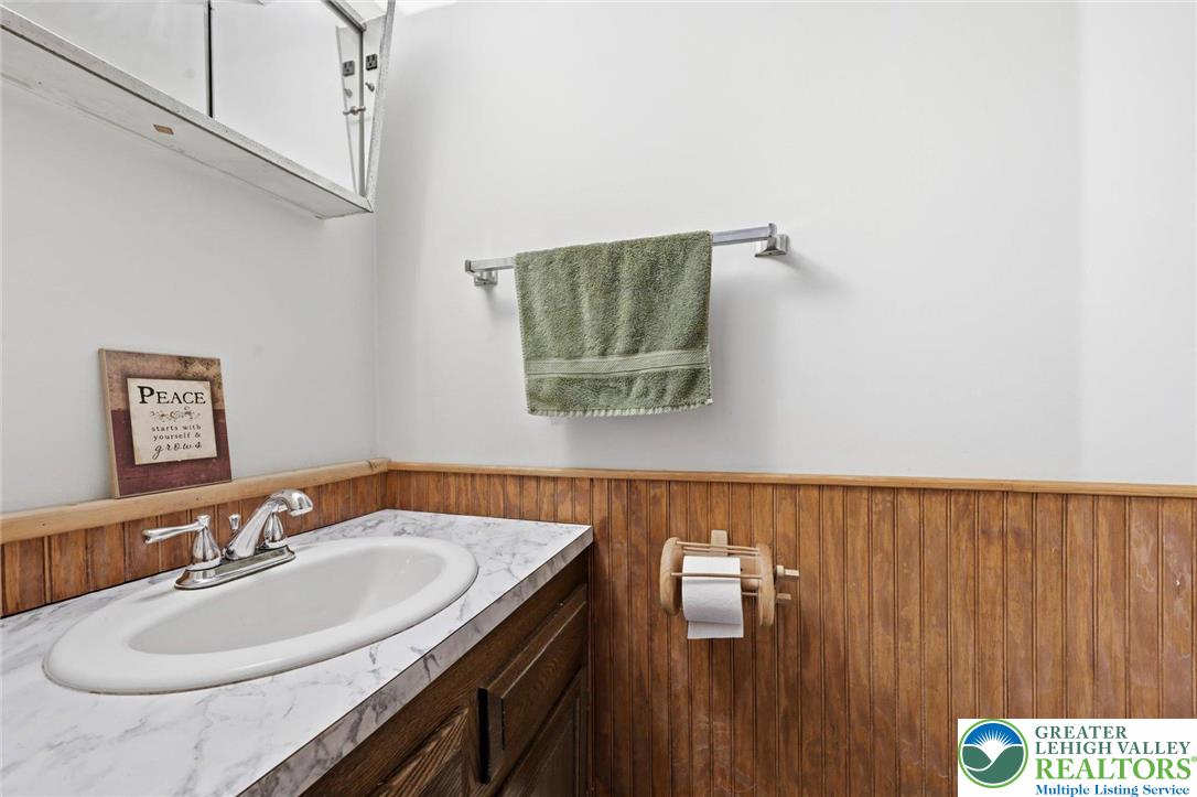 74 Municipal Road New Ringgold, PA 17960 - Photo 8 of 56