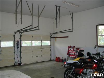 694 Long Lane Road Walnutport, PA 18088 - Photo 6 of 16 Garage