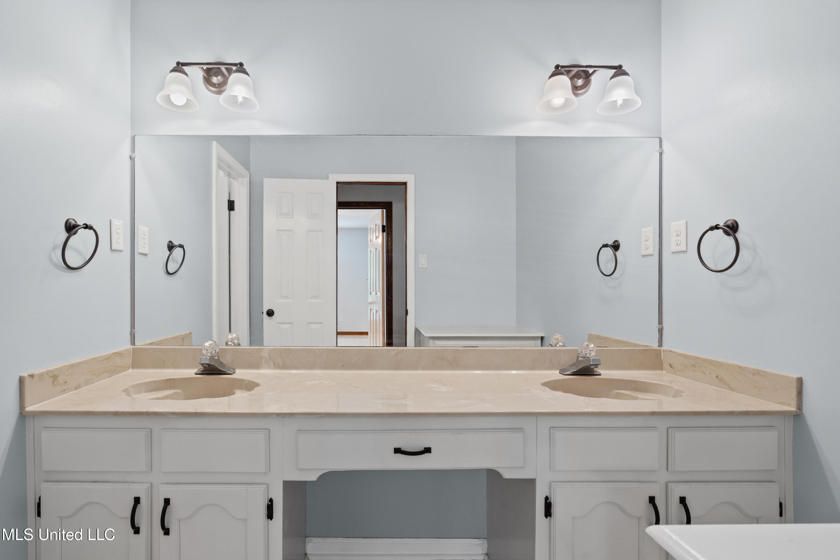 2403 Geneva Drive Nesbit, MS 38651 - Photo 14 of 31 14__dsc1782