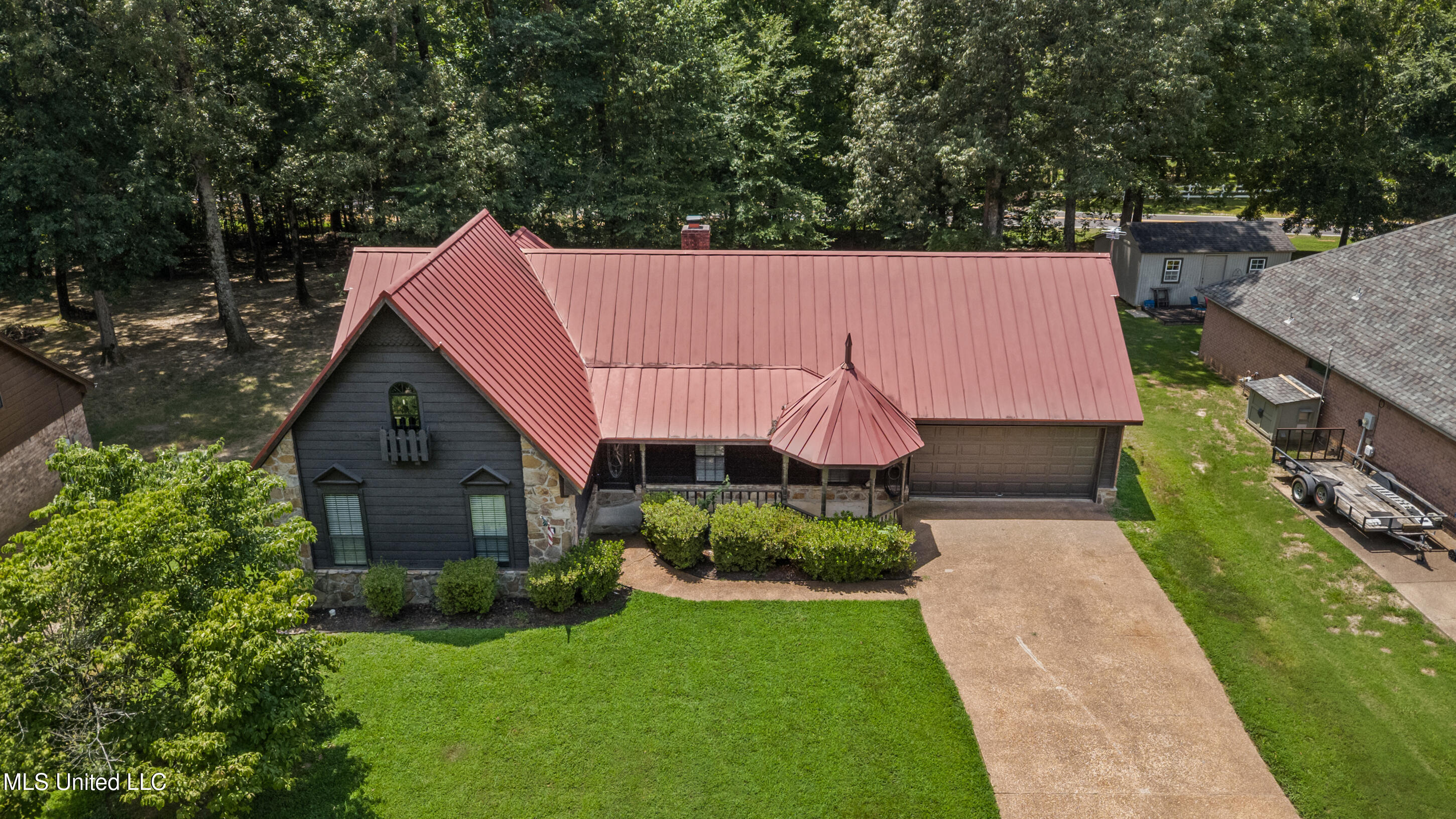 2403 Geneva Drive Nesbit, MS 38651 - Photo 27 of 31 27_dji_0021
