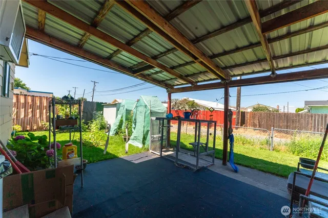 $160,000 | 323 East Grand Coulee Avenue, Grand Coulee, WA 99133