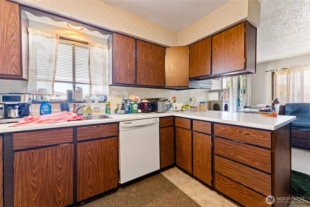 $160,000 | 323 East Grand Coulee Avenue, Grand Coulee, WA 99133