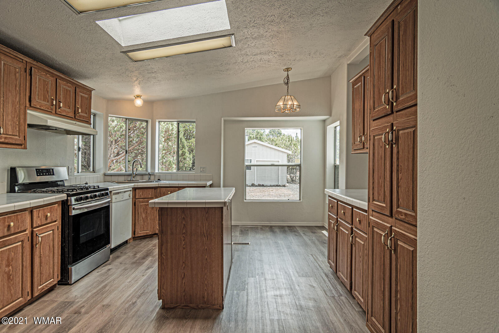 120 County Rd N3114 Show Low, AZ 85901 - Photo 2 of 21