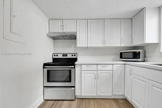 $2,700 | 1211 North Andrews Avenue, Unit 1211, Fort Lauderdale, FL 33311