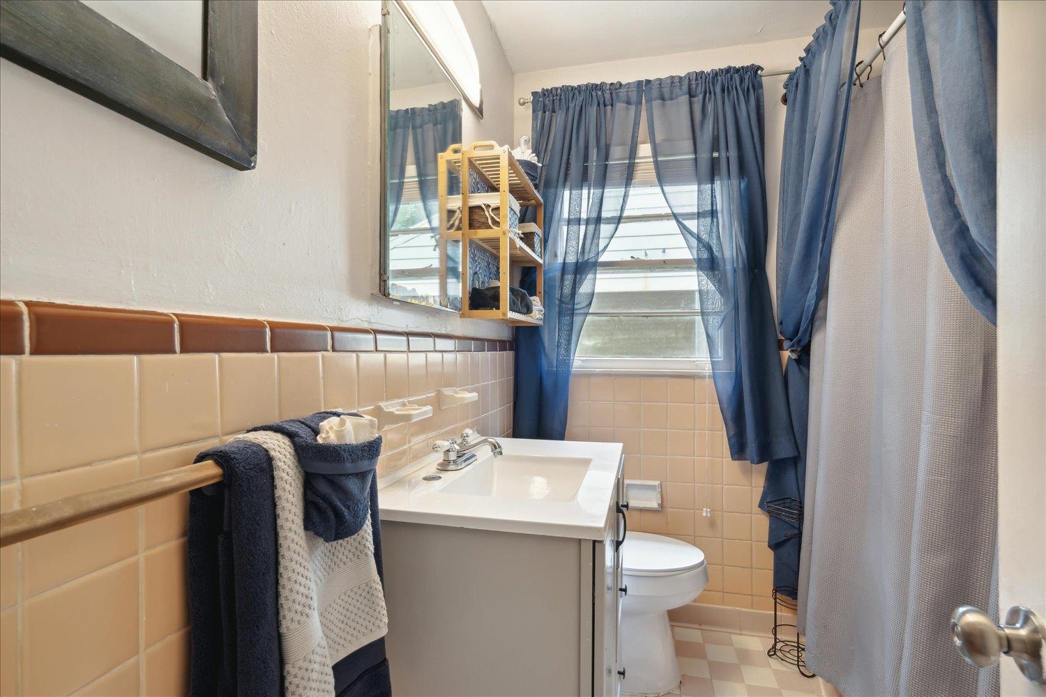 4608 Boyce Road Memphis, TN 38117 - Photo 19 of 30 a bathroom with a sink toilet and shower