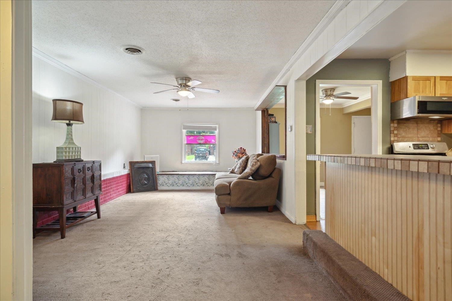 4608 Boyce Road Memphis, TN 38117 - Photo 5 of 30 a living room with furniture and a flat screen tv