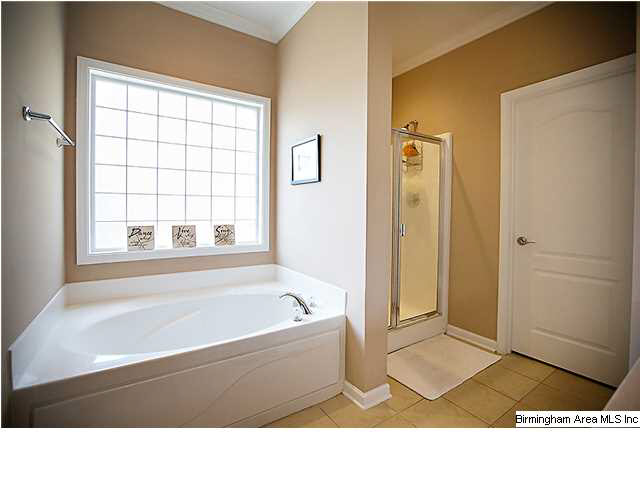 781 Valley Circle Leeds, AL 35094 - Photo 18 of 31