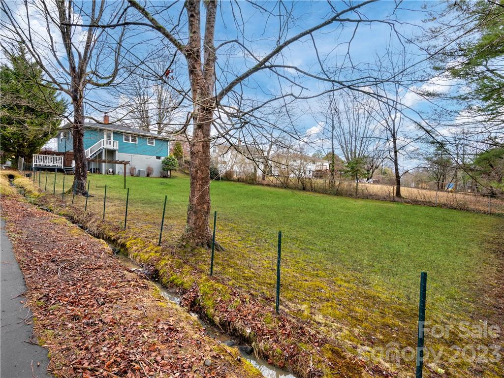 10 North Pershing Road Asheville, NC 28805 - Photo 17 of 18 Gallery Image 17