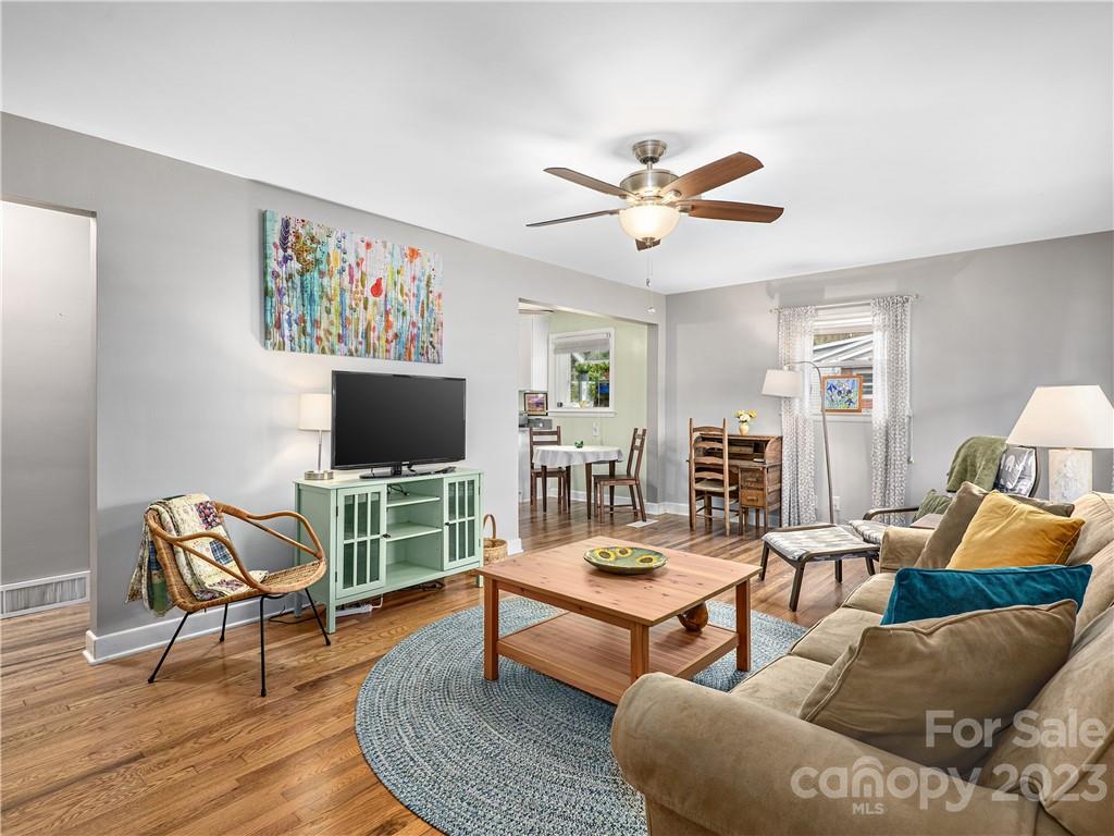 10 North Pershing Road Asheville, NC 28805 - Photo 5 of 18 Gallery Image 5