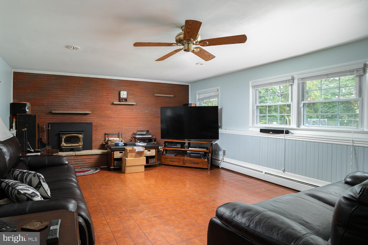 243 Fellowship Road Moorestown, NJ 08057 - Photo 20 of 29 Lots of Natural light in Spacious FR