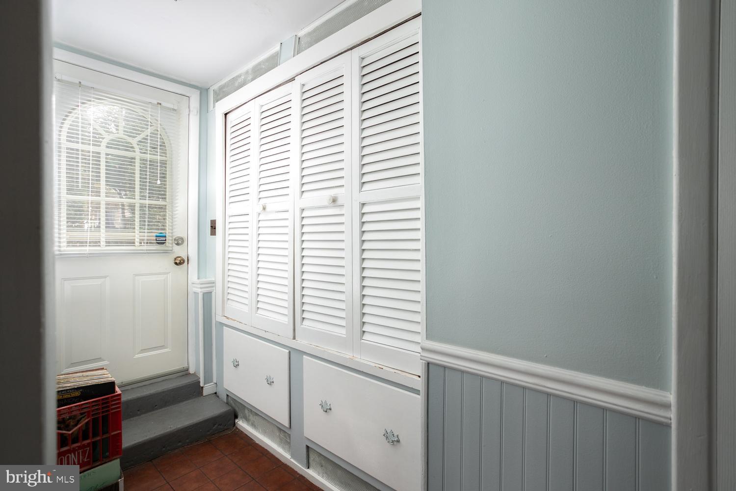 243 Fellowship Road Moorestown, NJ 08057 - Photo 22 of 29 Beautiful Built-Ins