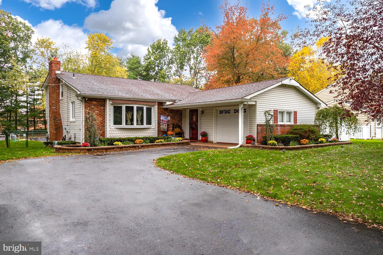 243 Fellowship Road Moorestown, NJ 08057 - Photo 3 of 29