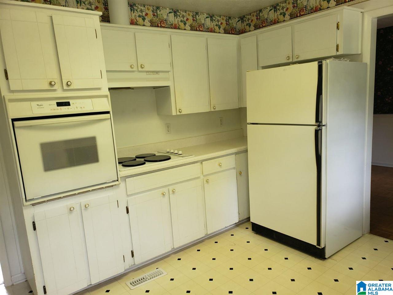 205 Oak Road Anniston, AL 36206 - Photo 2 of 50