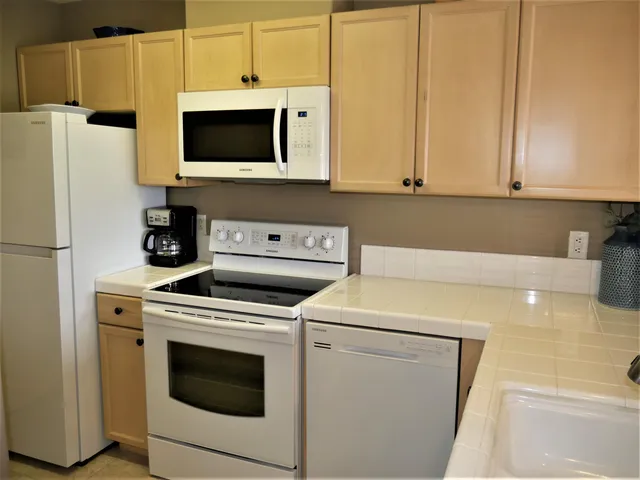 $288,000 | 78431 Magenta Drive, La Quinta, CA 92253