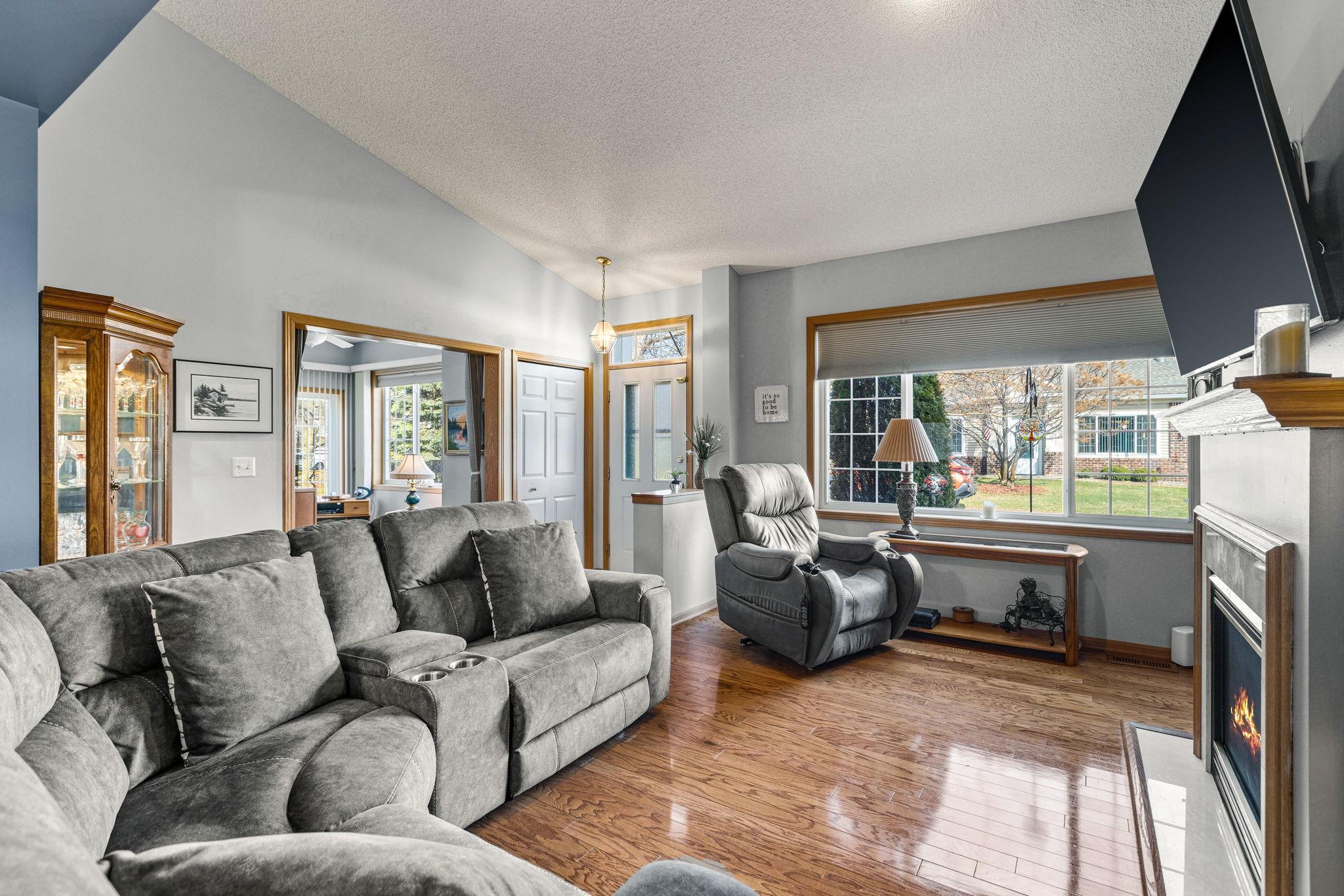 5787 Prairie Ridge Drive, Unit 123 Shoreview, MN 55126 - Photo 6 of 26