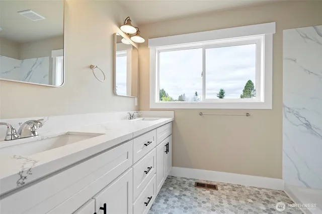 $725,000 | 7804 280th Street South, Roy, WA 98580