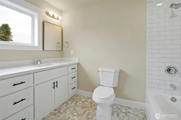 $699,000 | 7804 280th Street South, Roy, WA 98580