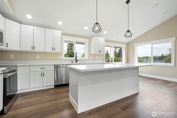 $699,000 | 7804 280th Street South, Roy, WA 98580