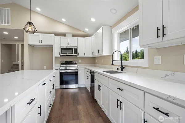 $699,000 | 7804 280th Street South, Roy, WA 98580