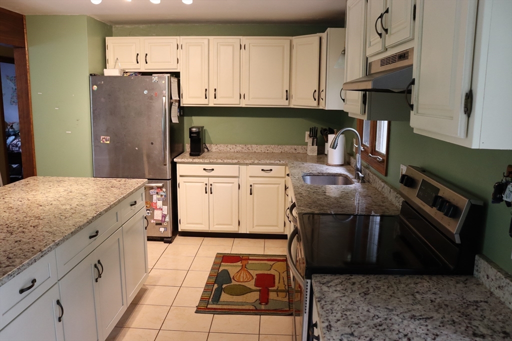 472 Main Road Westport, MA 02790 - Photo 19 of 39 Gallery Image 19