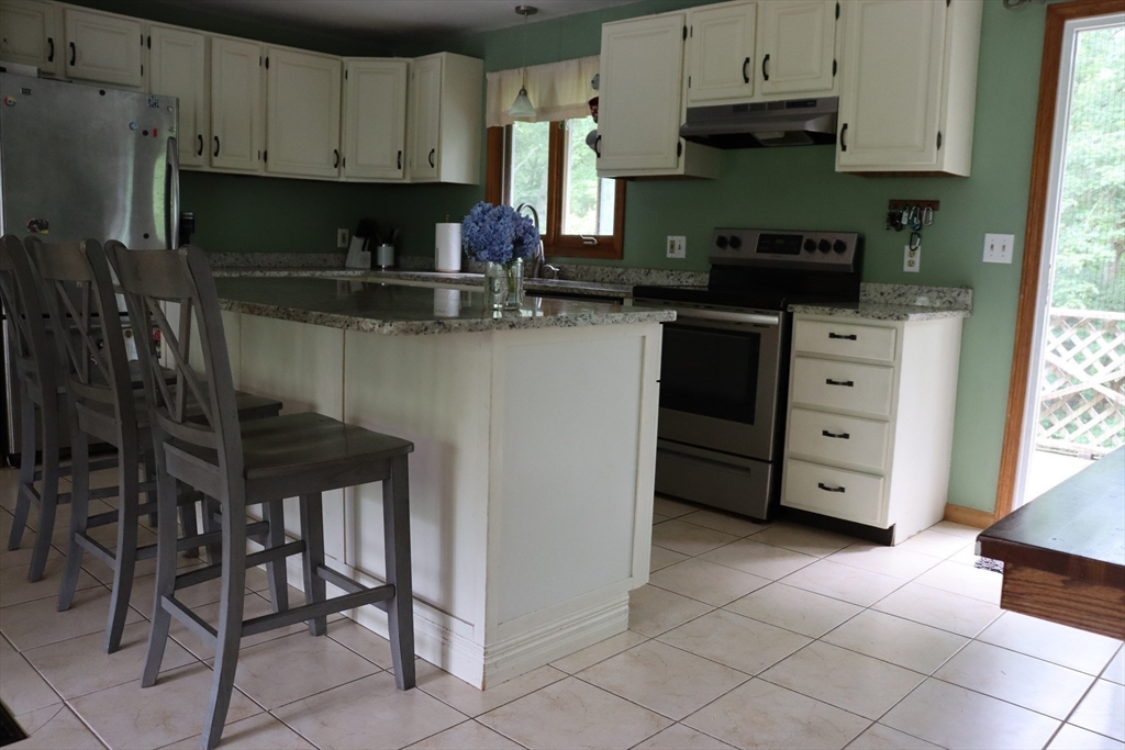 472 Main Road Westport, MA 02790 - Photo 21 of 39 Gallery Image 21