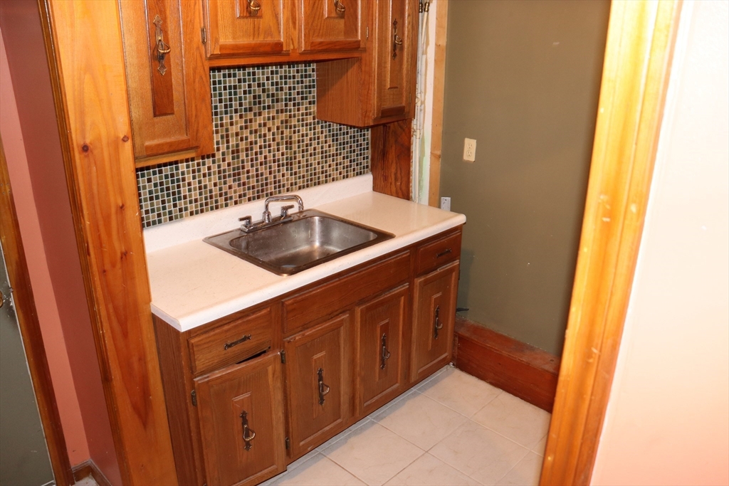 472 Main Road Westport, MA 02790 - Photo 34 of 39 Gallery Image 34