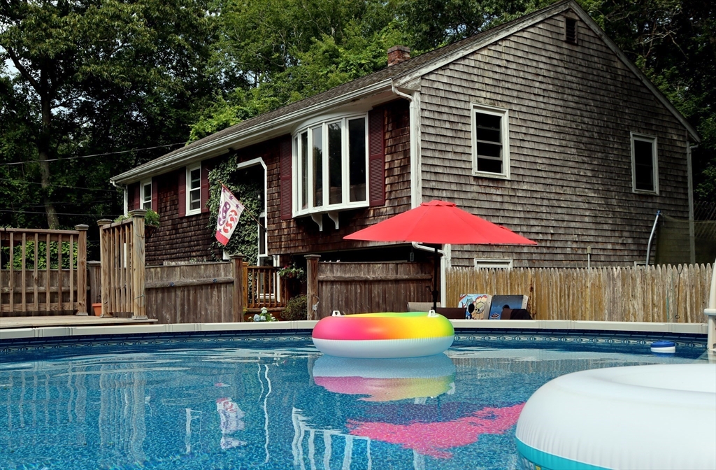 472 Main Road Westport, MA 02790 - Photo 9 of 39 Gallery Image 9
