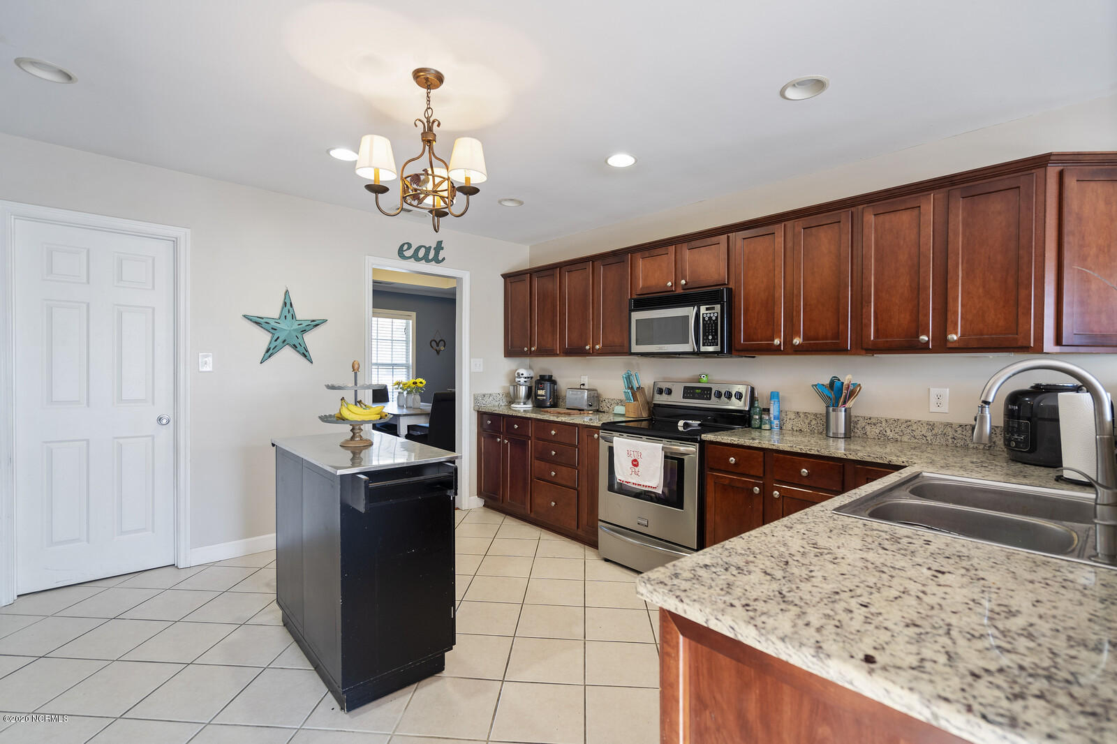 507 Oak Pond Point Hubert, NC 28539 - Photo 20 of 70 507 Oak Pond - (19)