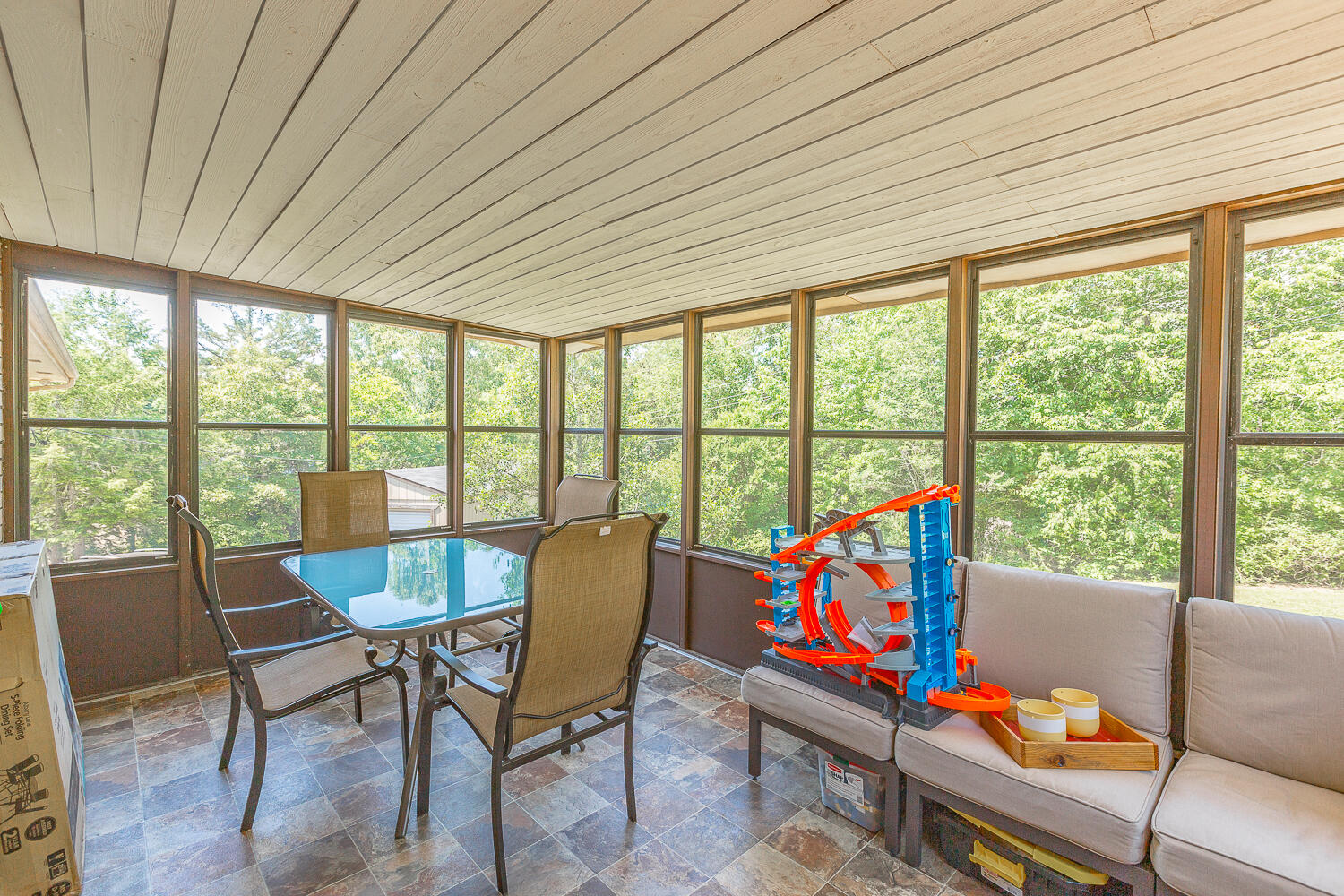 9319 Dividing Ridge Road Soddy Daisy, TN 37379 - Photo 23 of 48 9319 Dividing Ridge Road HD -16