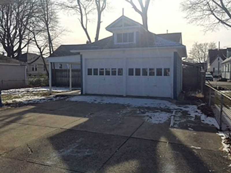 73 Crescent Road Pawtucket, RI 02861 - Photo 2 of 18 Exterior Front.