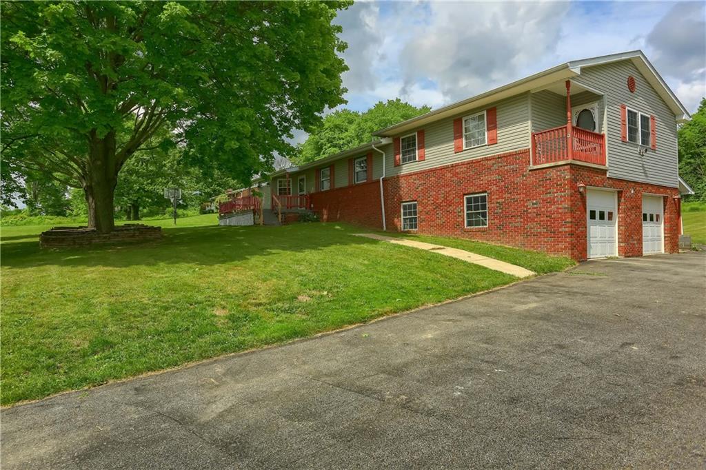 113 Aiken Road New Castle, PA 16101 - Photo 2 of 23