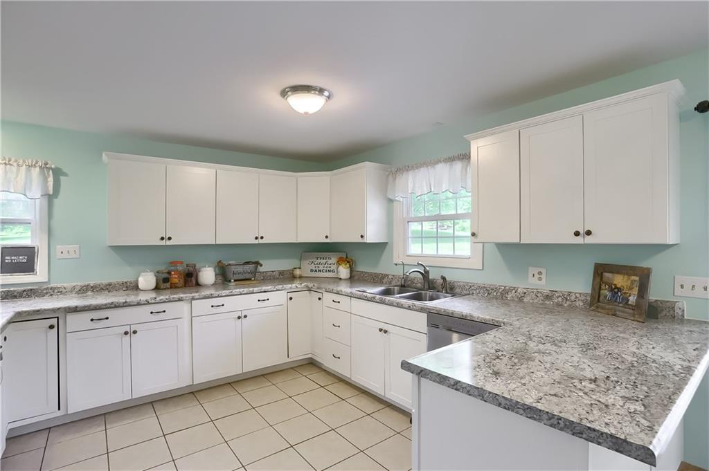 113 Aiken Road New Castle, PA 16101 - Photo 15 of 23