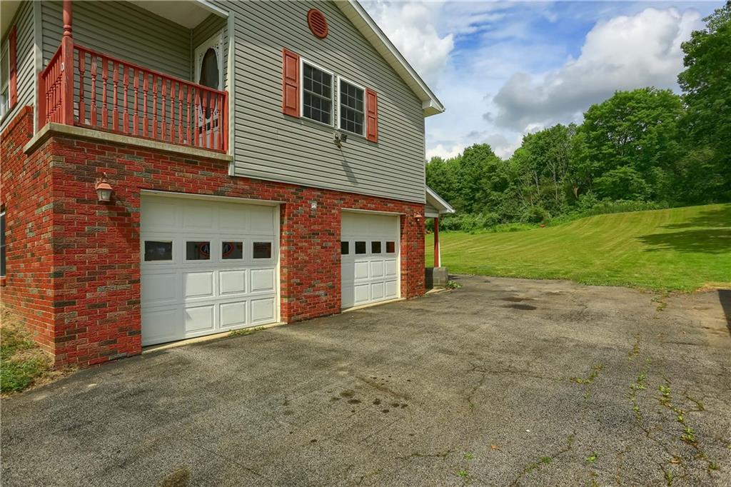 113 Aiken Road New Castle, PA 16101 - Photo 3 of 23