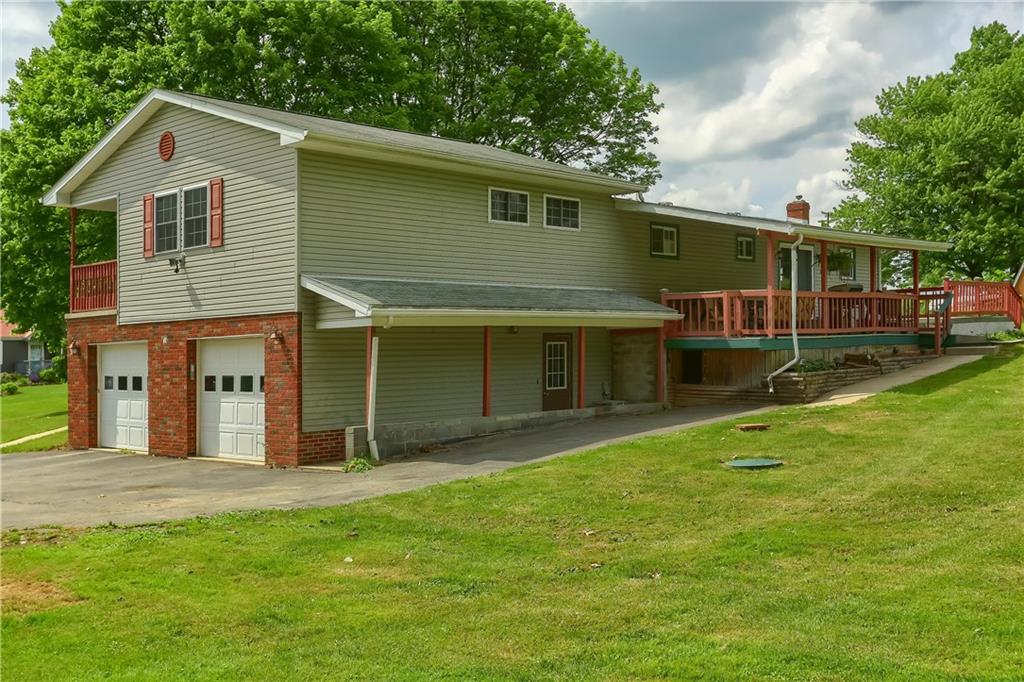 113 Aiken Road New Castle, PA 16101 - Photo 4 of 23