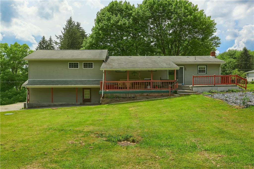 113 Aiken Road New Castle, PA 16101 - Photo 5 of 23