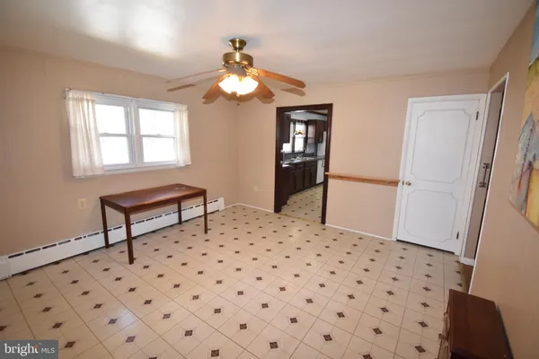 $299,900 | 165 West Federal Street, Burlington, NJ 08016