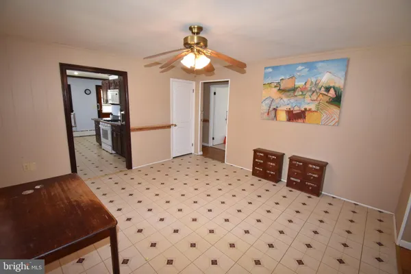 $299,900 | 165 West Federal Street, Burlington, NJ 08016