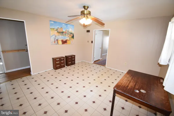 $299,900 | 165 West Federal Street, Burlington, NJ 08016