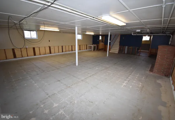 $299,900 | 165 West Federal Street, Burlington, NJ 08016