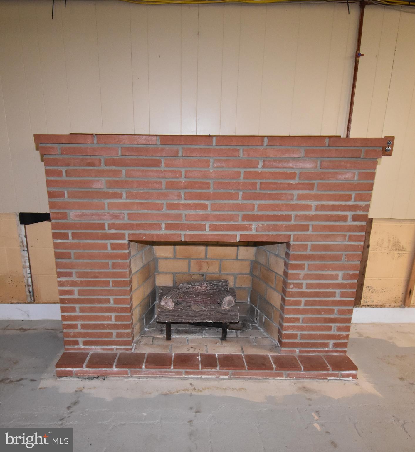 165 West Federal Street Burlington, NJ 08016 - Photo 27 of 27 a brick oven with a fireplace