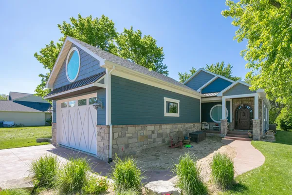 $769,000 | 21373 Sail Bay Drive, Cassopolis, MI 49031