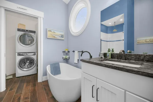 $769,000 | 21373 Sail Bay Drive, Cassopolis, MI 49031