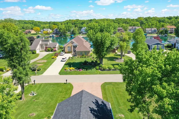 $769,000 | 21373 Sail Bay Drive, Cassopolis, MI 49031