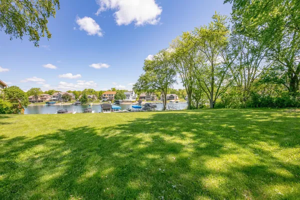 $769,000 | 21373 Sail Bay Drive, Cassopolis, MI 49031