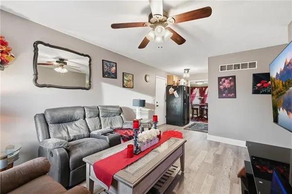 $205,000 | 209 North Gilbert Street, Independence, MO 64056